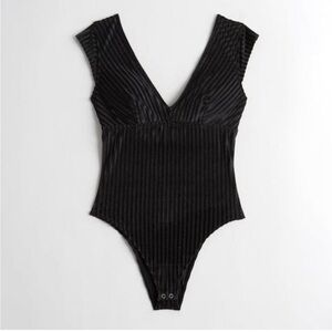 HOLLISTER Gilly Hicks Ribbed Velour V-Neck Cheeky Bodysuit Large